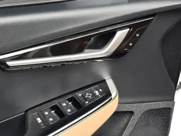 2023 Kia EV6 с пробегом 77 909 км