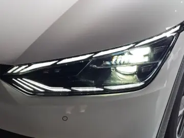 2023 Kia EV6 с пробегом 77 909 км