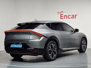 2022 Kia EV6 с пробегом 64 123 км