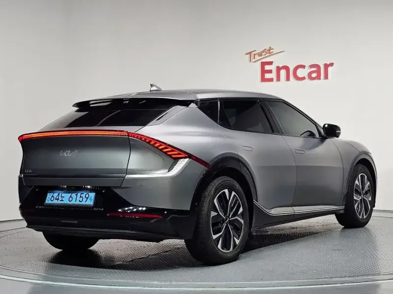 2022 Kia EV6 с пробегом 64 123 км