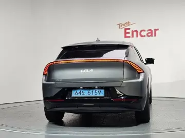 2022 Kia EV6 с пробегом 64 123 км