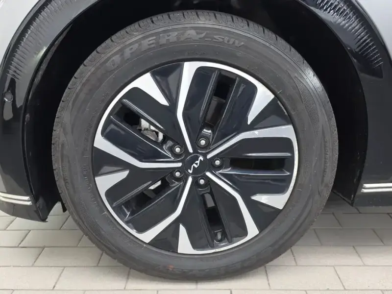 2022 Kia EV6 с пробегом 64 123 км