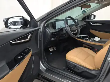 2022 Kia EV6 с пробегом 64 123 км
