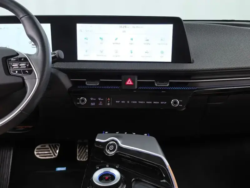 2022 Kia EV6 с пробегом 64 123 км
