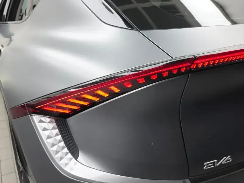 2022 Kia EV6 с пробегом 64 123 км