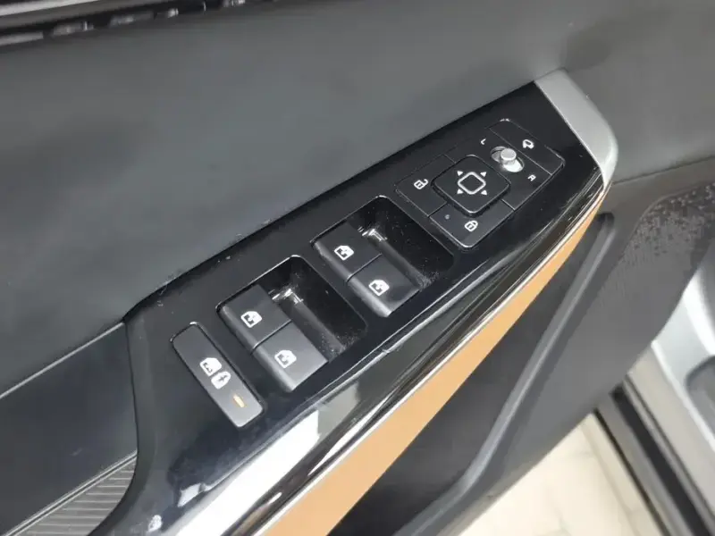2022 Kia EV6 с пробегом 64 123 км