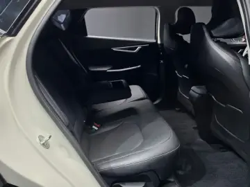 2023 Kia EV6 с пробегом 8 407 км