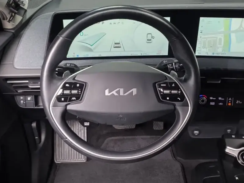 2023 Kia EV6 с пробегом 8 407 км
