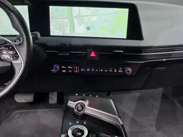 2023 Kia EV6 с пробегом 8 407 км