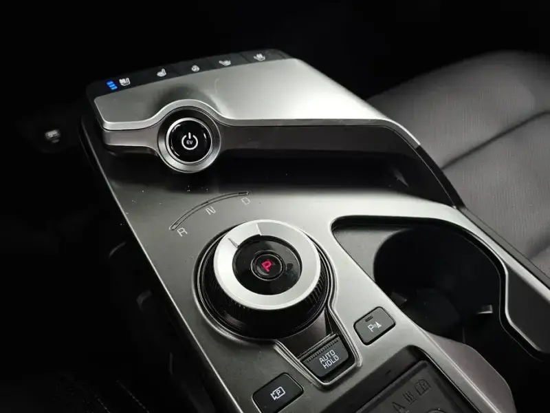 2023 Kia EV6 с пробегом 24 304 км
