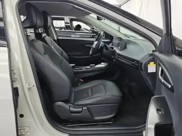 2023 Kia EV6 с пробегом 24 304 км