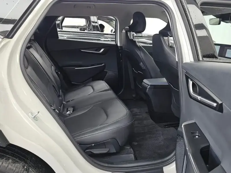 2023 Kia EV6 с пробегом 24 304 км
