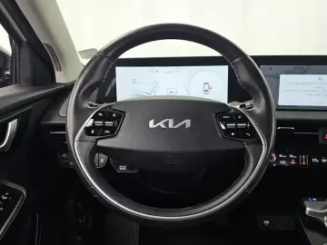 2023 Kia EV6 с пробегом 24 304 км