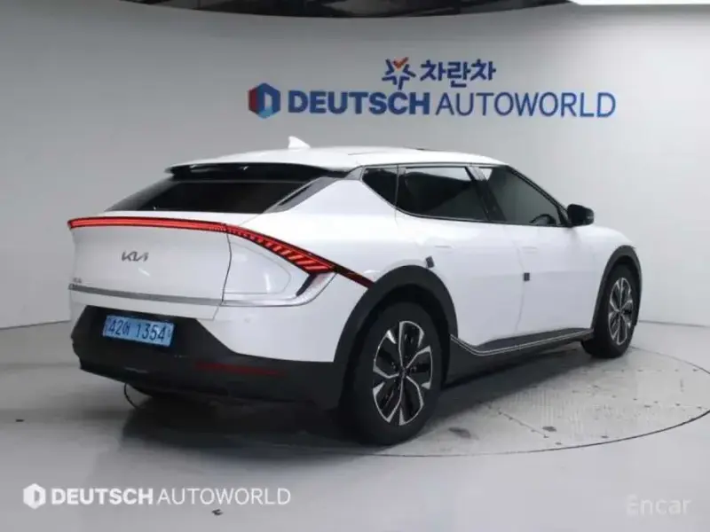 2023 Kia EV6 с пробегом 43 660 км