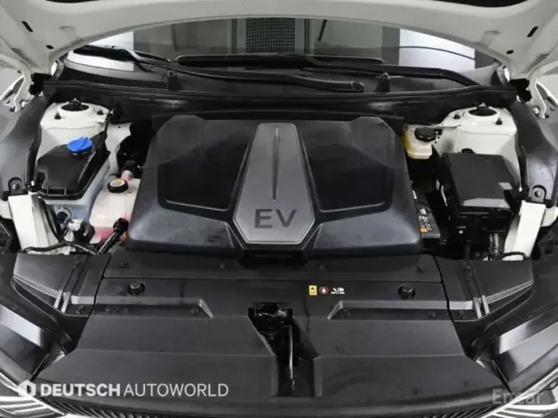2023 Kia EV6 с пробегом 43 660 км