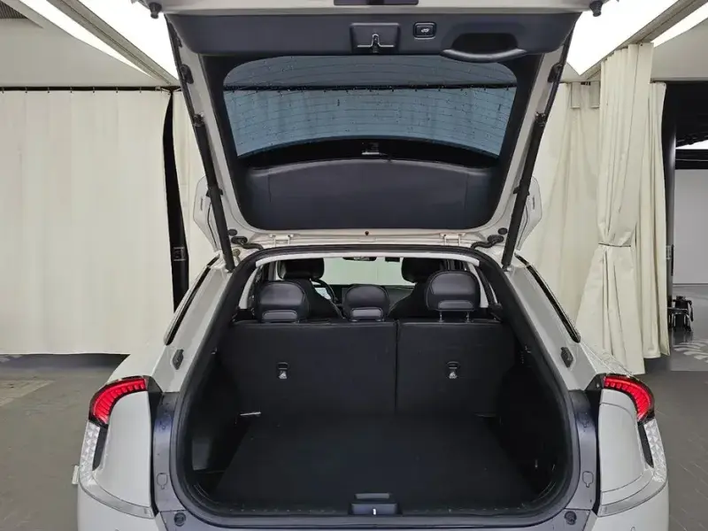 2023 Kia EV6 с пробегом 24 304 км