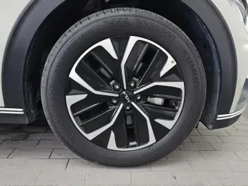 2023 Kia EV6 с пробегом 24 304 км