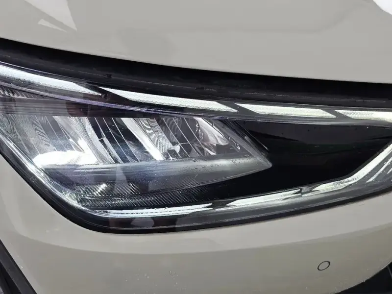2023 Kia EV6 с пробегом 24 304 км