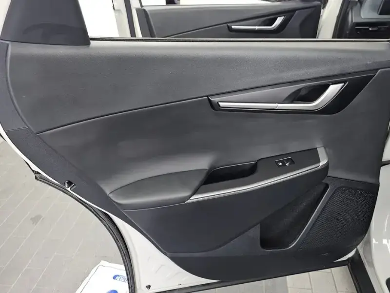 2023 Kia EV6 с пробегом 24 304 км