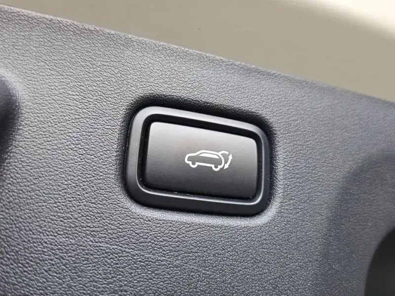 2023 Kia EV6 с пробегом 24 304 км