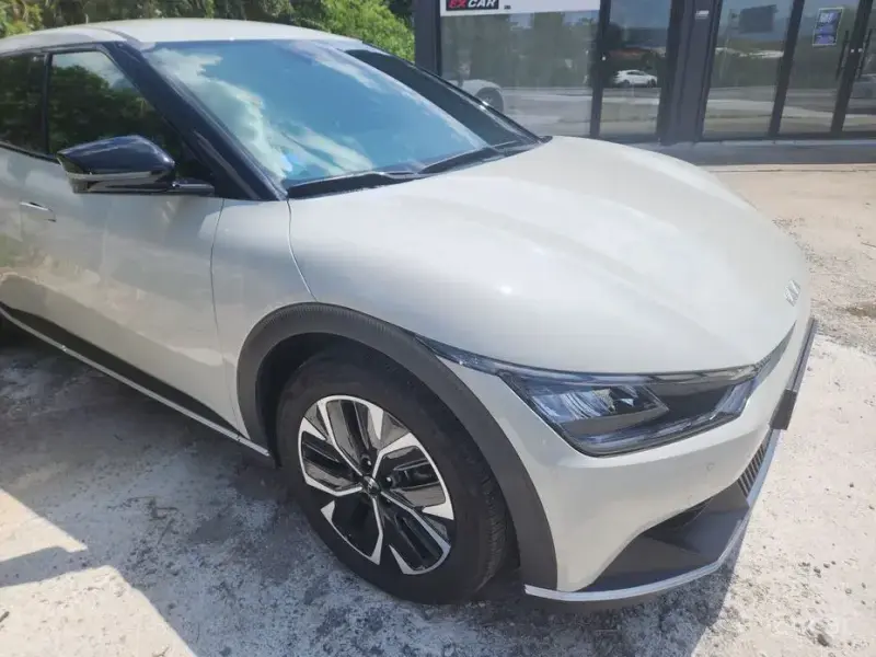 2023 Kia EV6 с пробегом 26 167 км