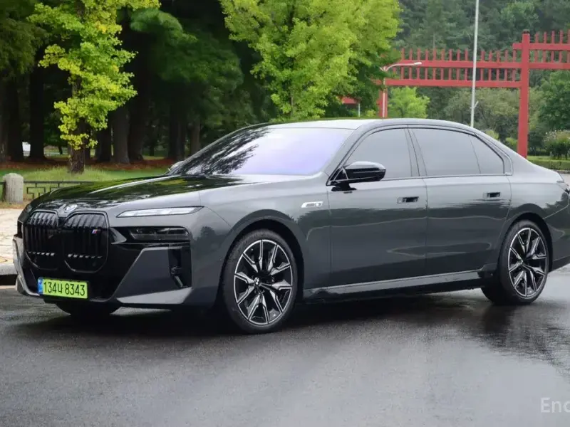 2025 BMW i7 с пробегом 19 850 км