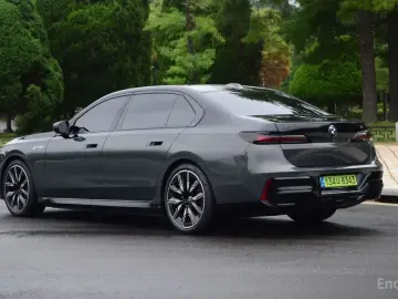 2025 BMW i7 с пробегом 19 850 км