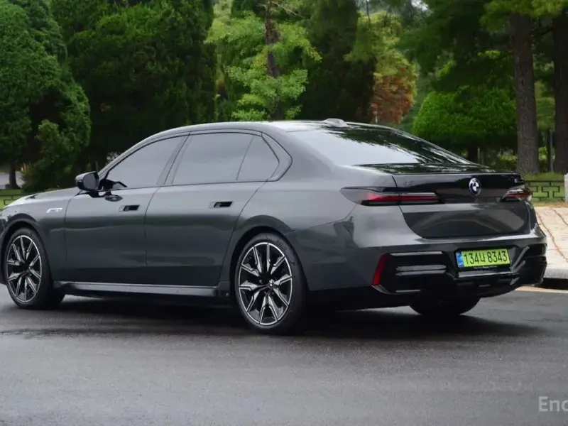 2025 BMW i7 с пробегом 19 850 км