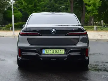 2025 BMW i7 с пробегом 19 850 км