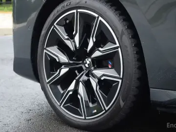 2025 BMW i7 с пробегом 19 850 км
