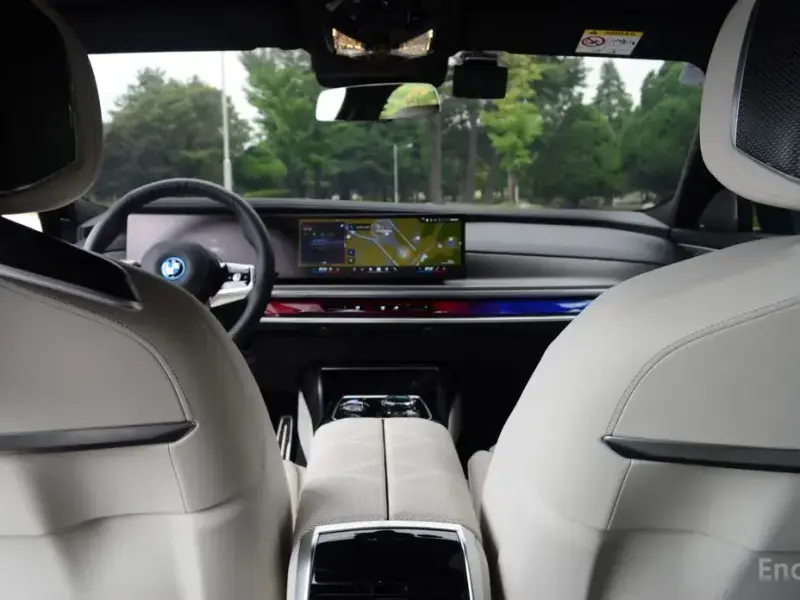 2025 BMW i7 с пробегом 19 850 км