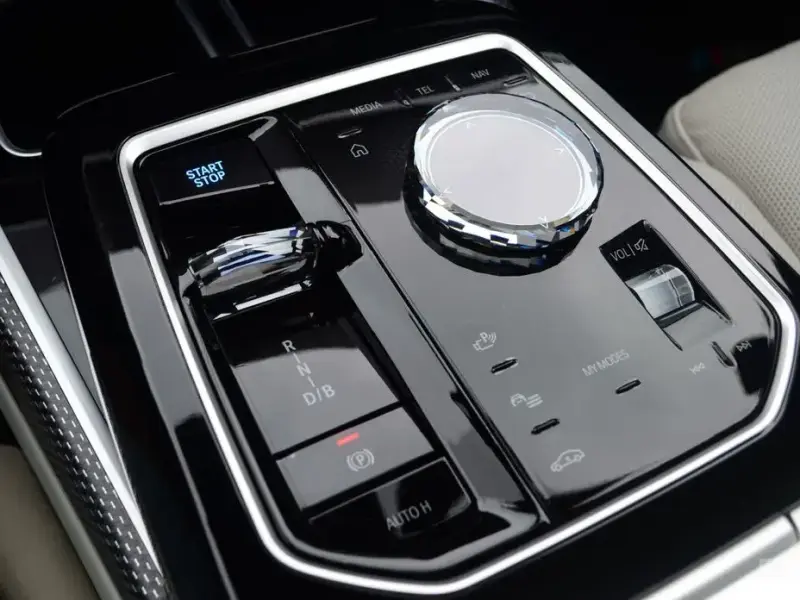 2025 BMW i7 с пробегом 19 850 км