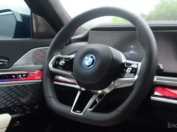 2025 BMW i7 с пробегом 19 850 км