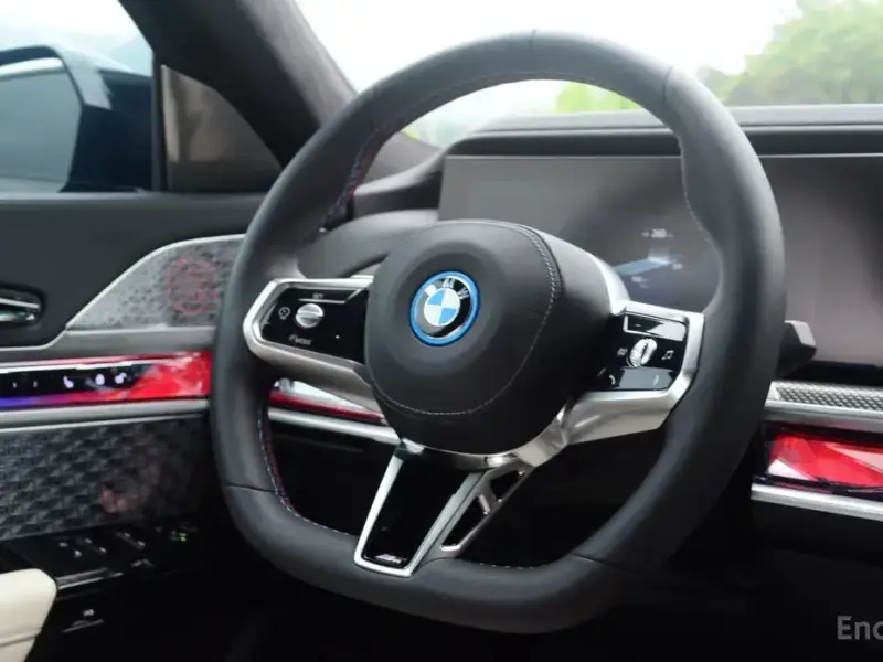 2025 BMW i7 с пробегом 19 850 км