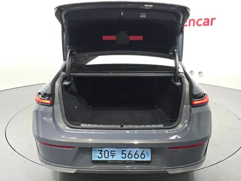 2023 BMW i7 с пробегом 38 841 км