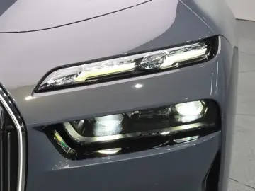 2023 BMW i7 с пробегом 38 841 км