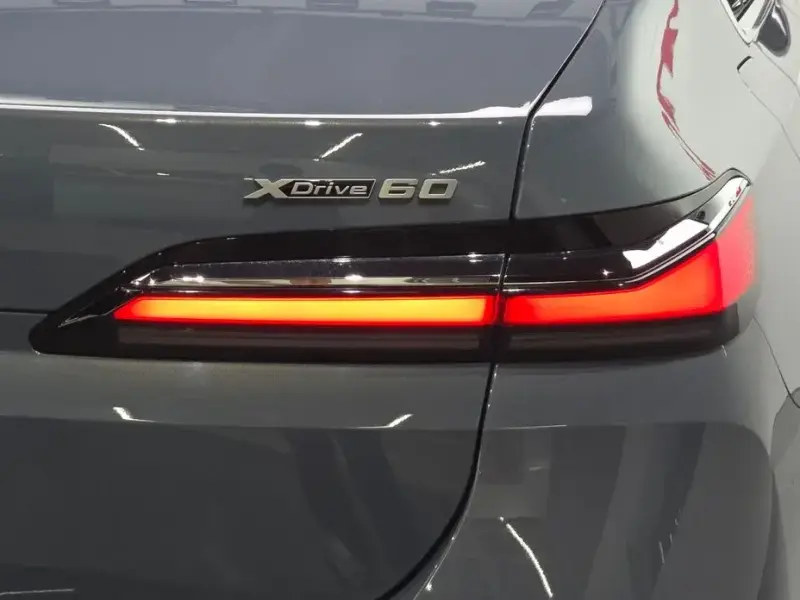 2023 BMW i7 с пробегом 38 841 км