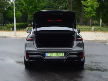 2025 BMW i7 с пробегом 19 850 км