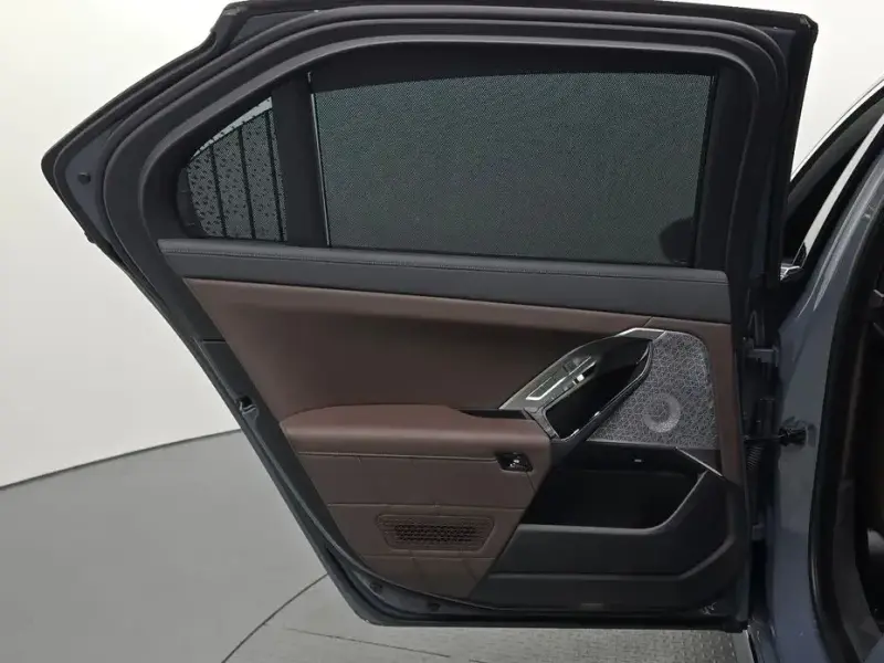 2023 BMW i7 с пробегом 38 841 км