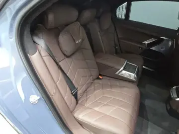 2023 BMW i7 с пробегом 38 841 км