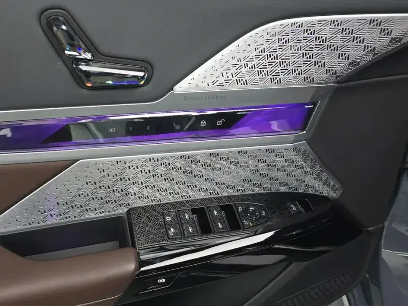 2023 BMW i7 с пробегом 38 841 км