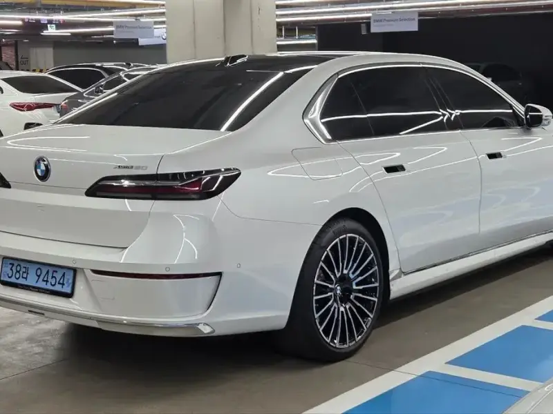 2026 BMW i7 с пробегом 1 900 км