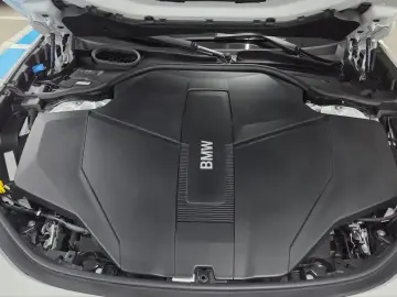 2026 BMW i7 с пробегом 1 900 км