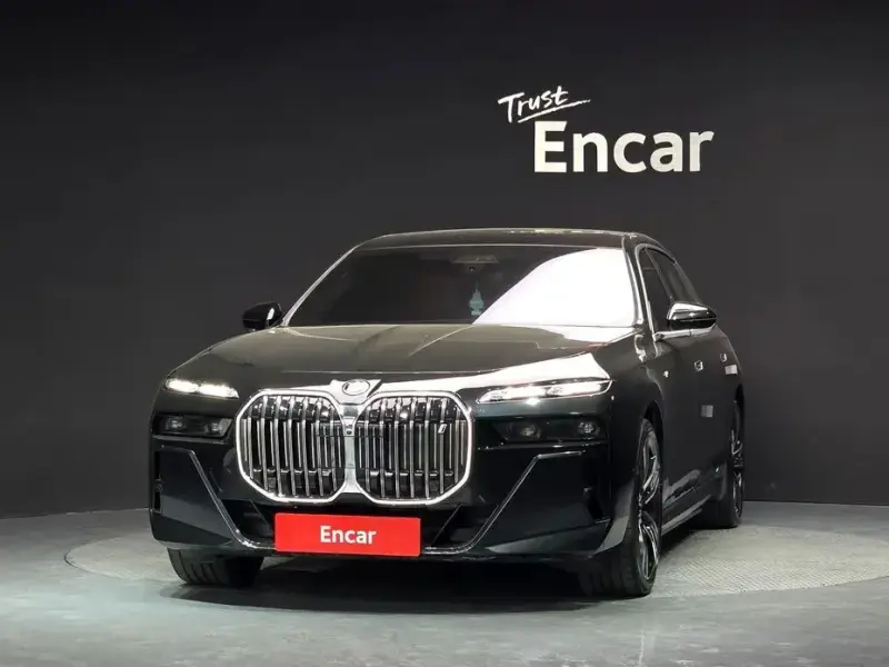2023 BMW i7 с пробегом 105 525 км