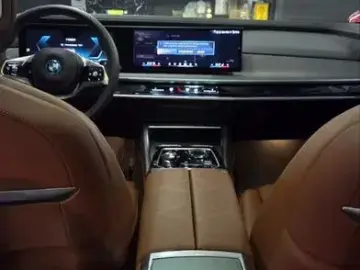 2026 BMW i7 с пробегом 1 900 км