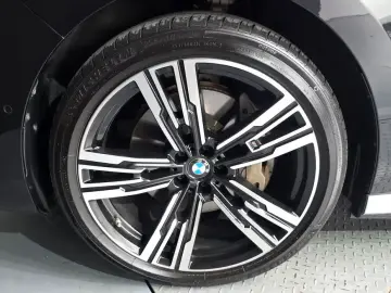 2023 BMW i7 с пробегом 105 525 км
