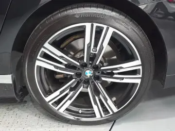 2023 BMW i7 с пробегом 105 525 км