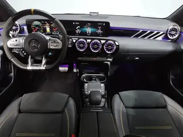 2022 Mercedes-Benz CLA с пробегом 27 682 км