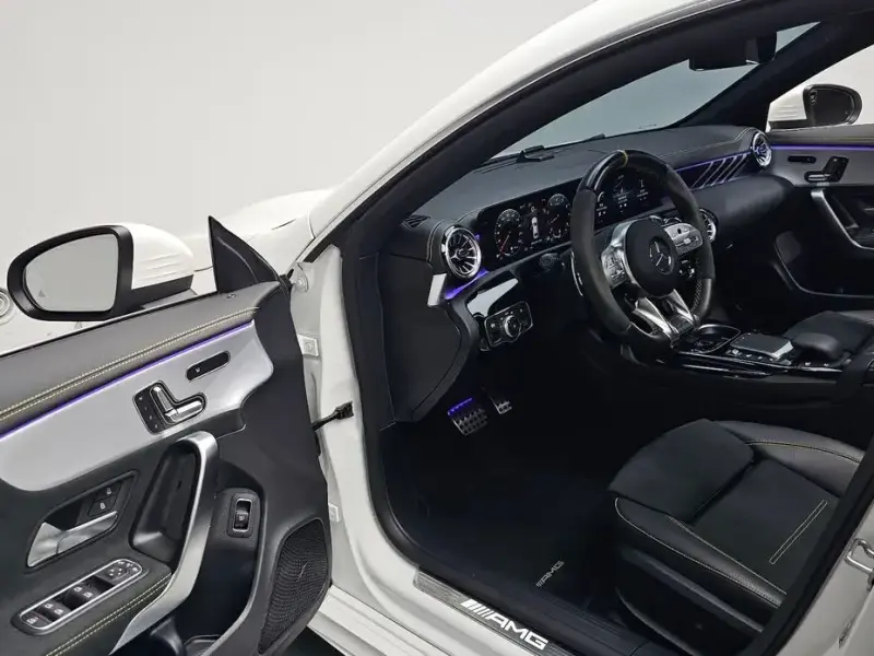 2022 Mercedes-Benz CLA с пробегом 27 682 км