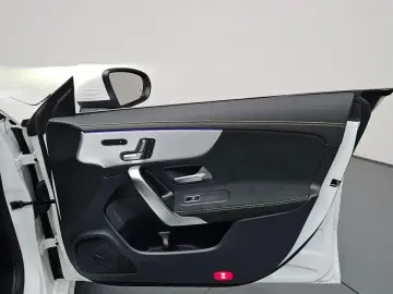 2022 Mercedes-Benz CLA с пробегом 27 682 км